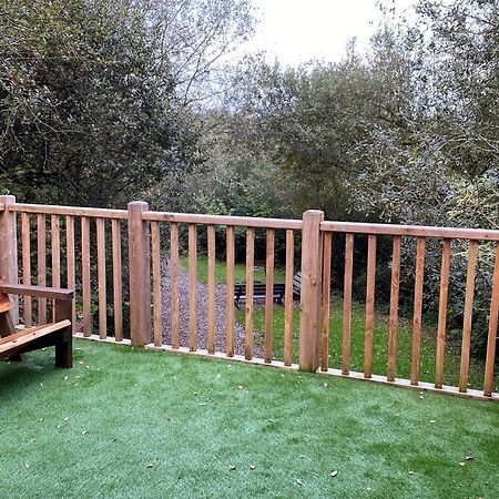 Florence Springs Glamping Gumfreston Екстериор снимка