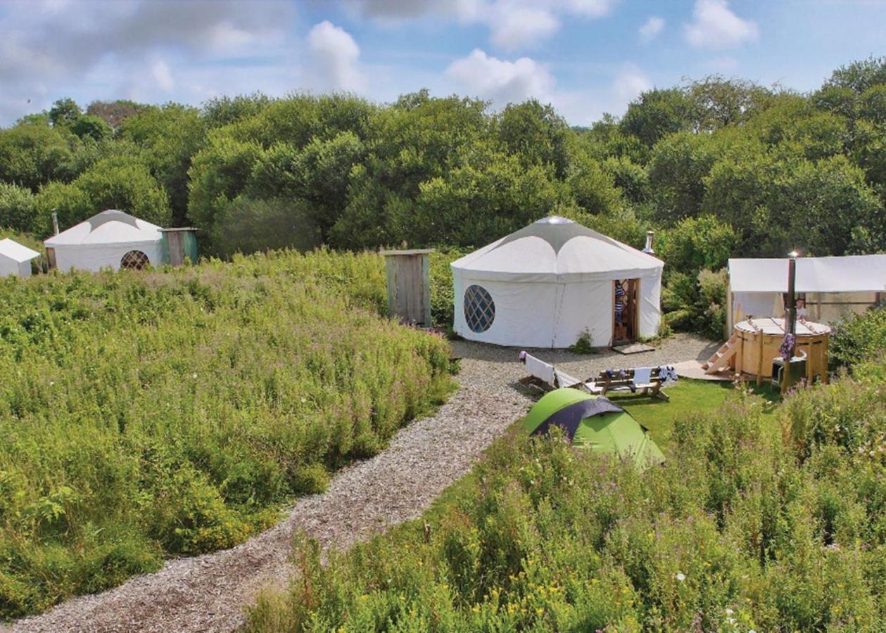 Florence Springs Glamping Gumfreston Екстериор снимка