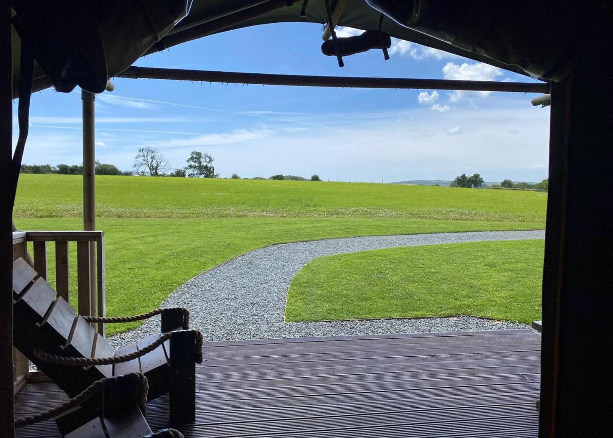 Florence Springs Glamping Gumfreston Екстериор снимка